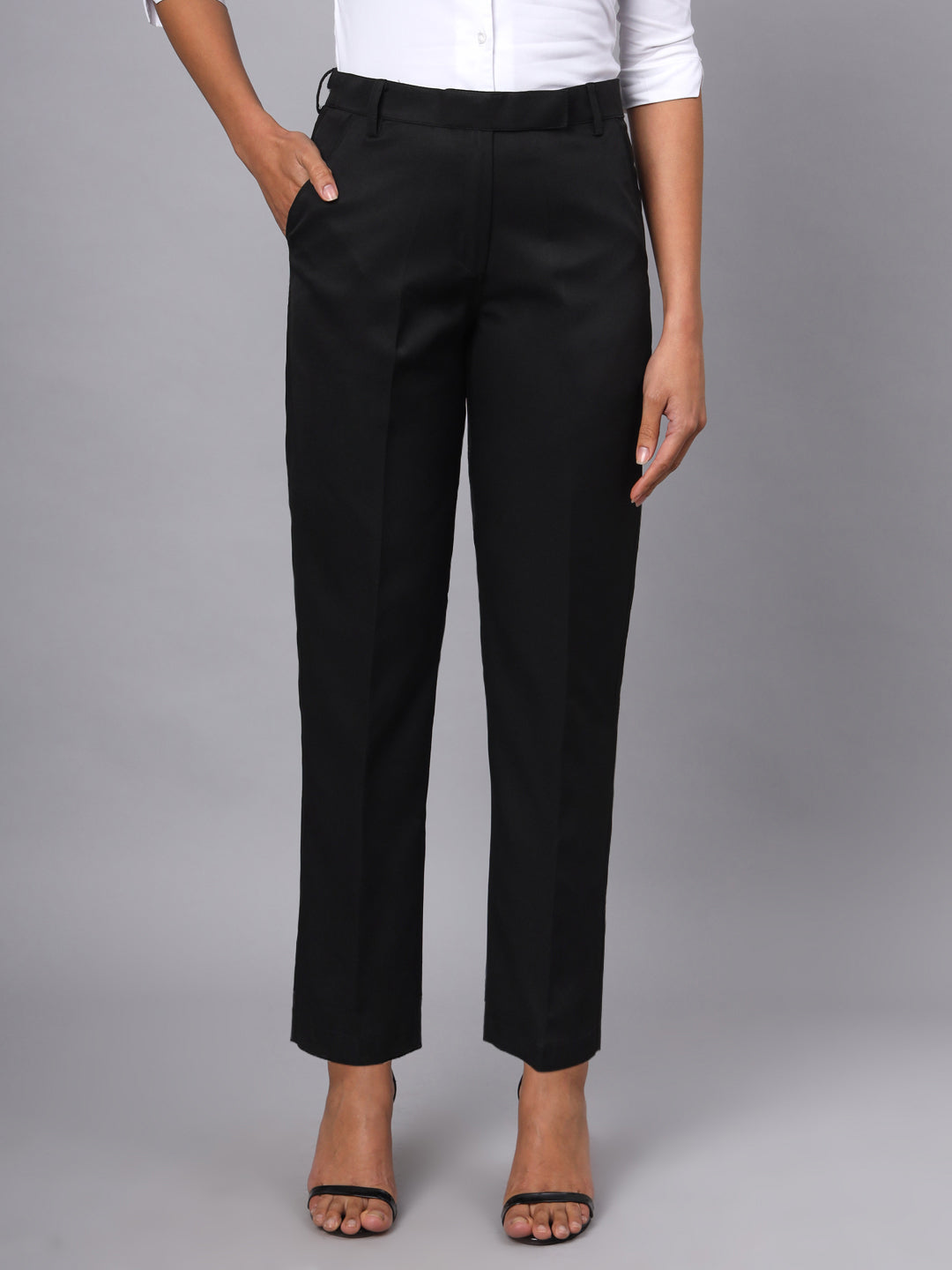 Women Mid-Rise Relaxed Straight Leg Cropped Trousers
