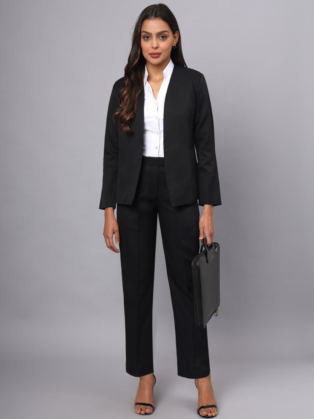 Women Mid-Rise Relaxed Straight Leg Cropped Trousers