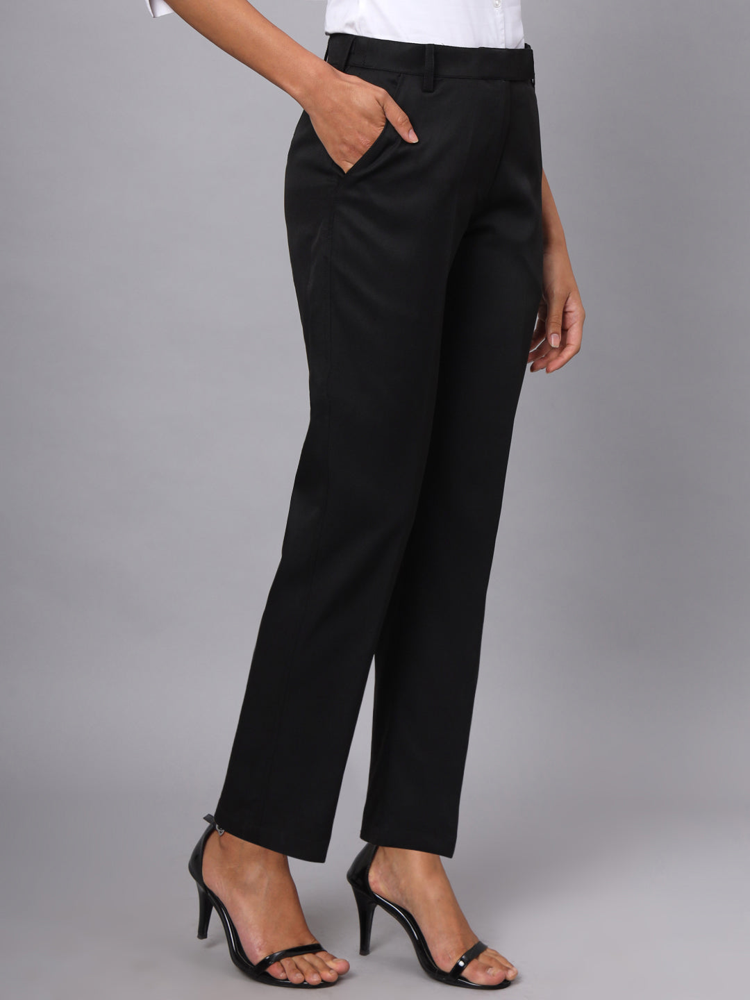 Women Mid-Rise Relaxed Straight Leg Cropped Trousers