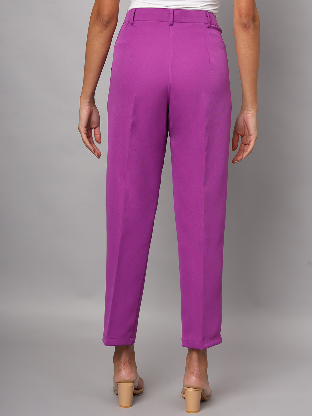 Women Mid-Rise Relaxed Straight Leg Cropped Trousers