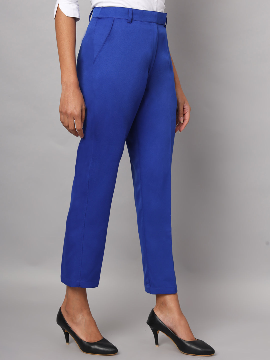 Women Mid-Rise Relaxed Straight Leg Cropped Trousers