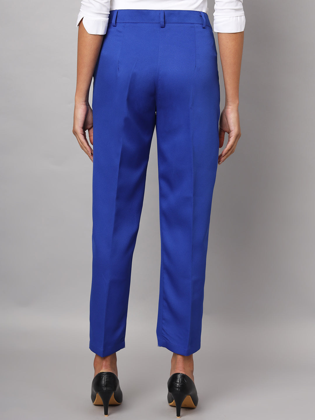 Women Mid-Rise Relaxed Straight Leg Cropped Trousers