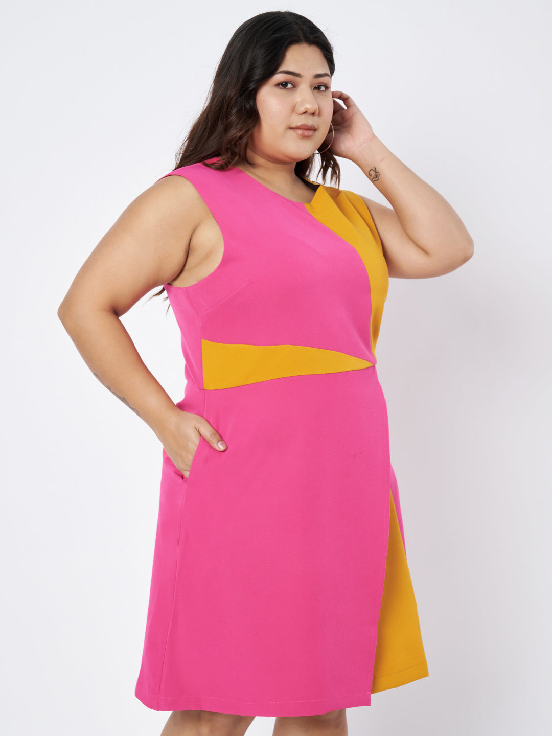 Plus Size Colourblocked Round Neck A-Line Dress