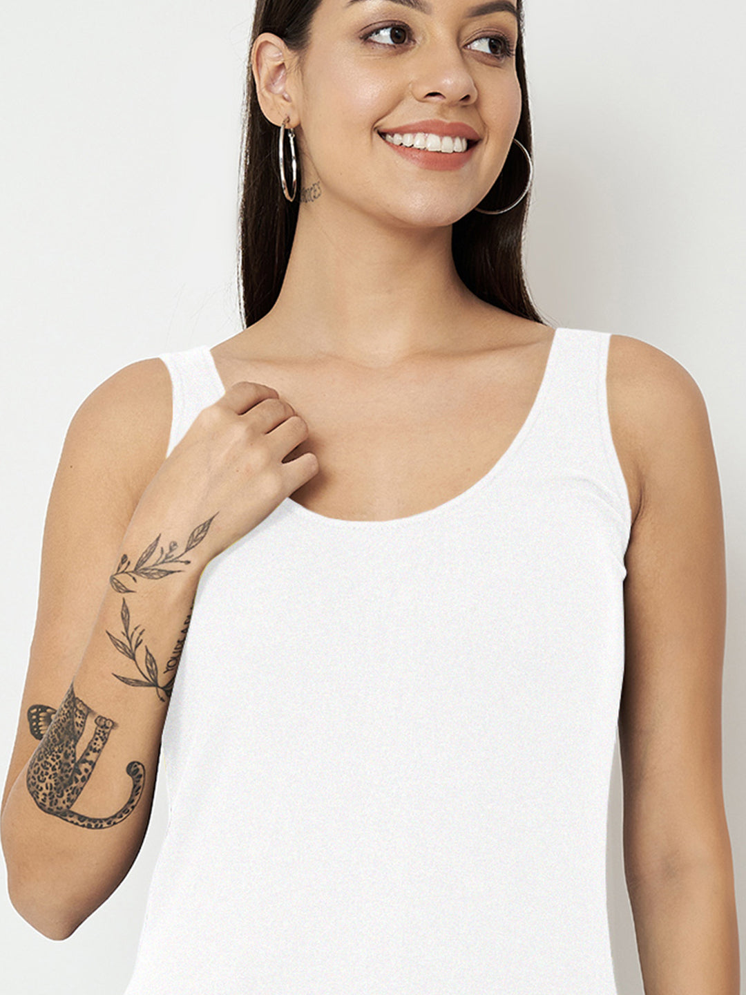 BRINNS Women's Cotton Solid Non-Padded Round Neck Camisole