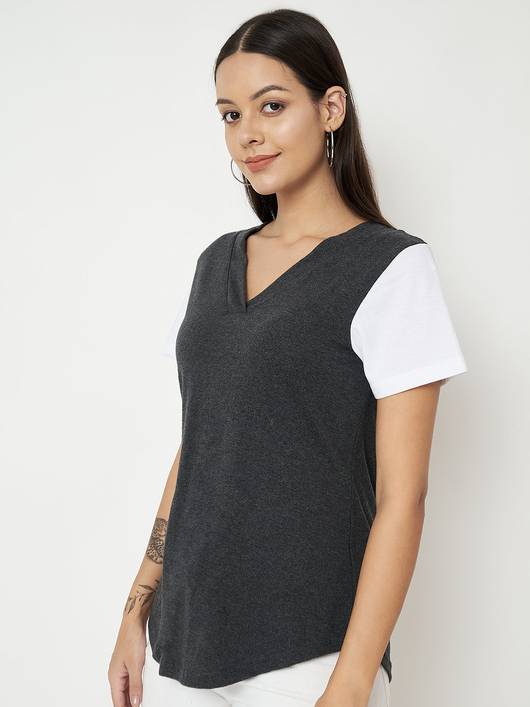 BRINNS Women Solid V-Neck Pure Cotton T-shirt