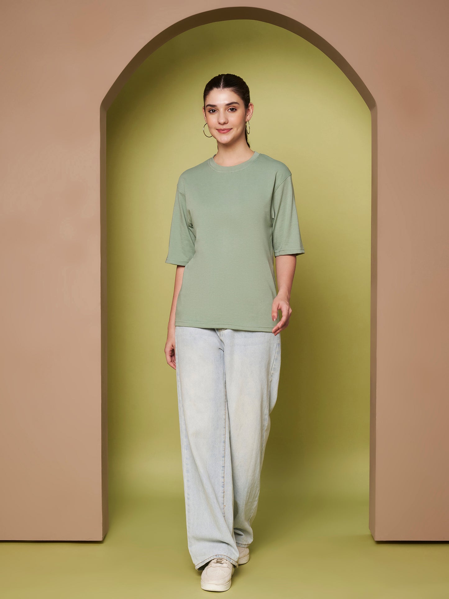 BRINNS Women Solid Round Neck Cotton T-shirt
