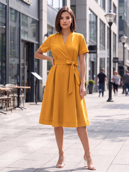 A-line dress with a waist tie-up
