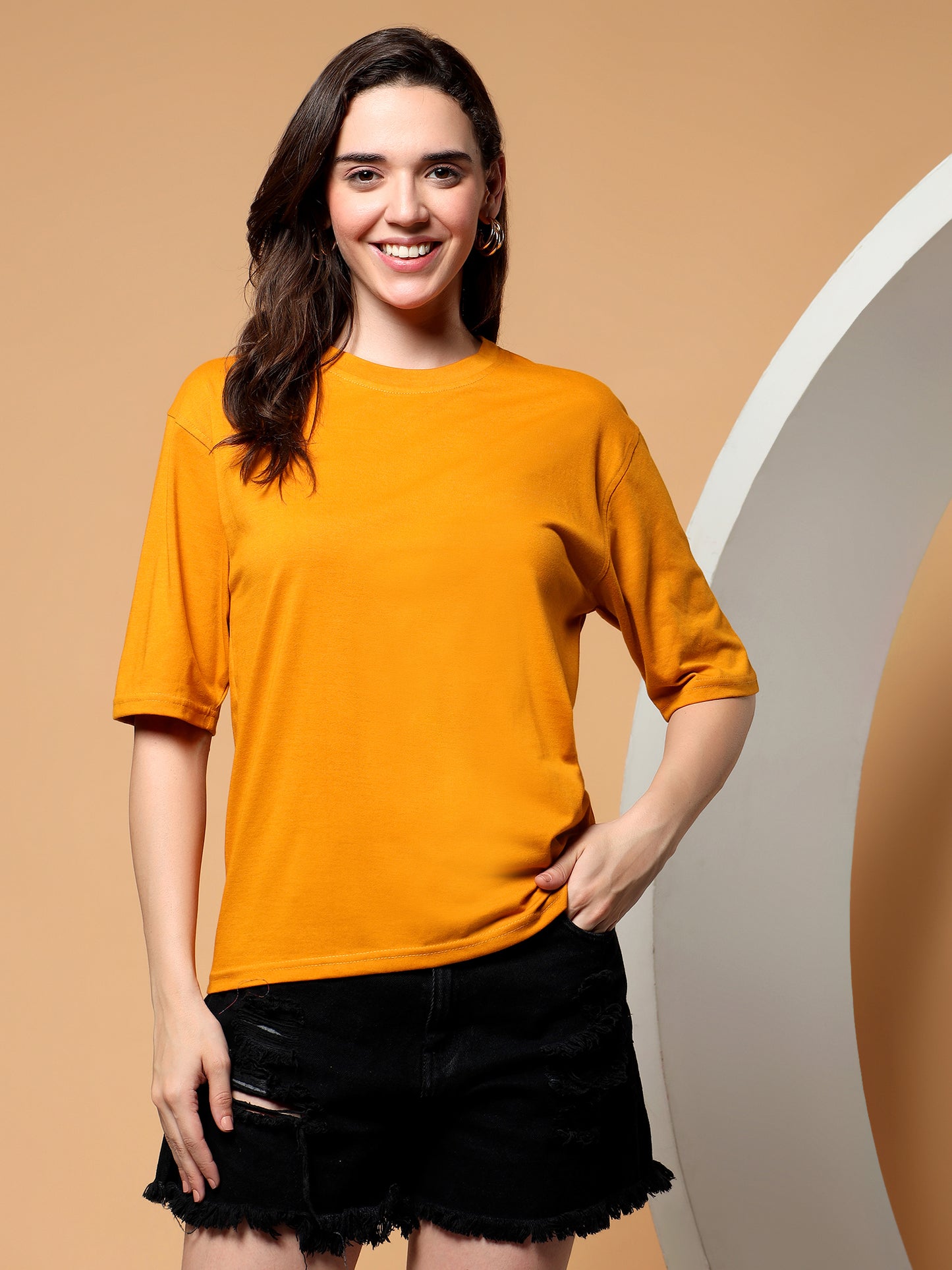 BRINNS Women Solid Round Neck Cotton T-shirt