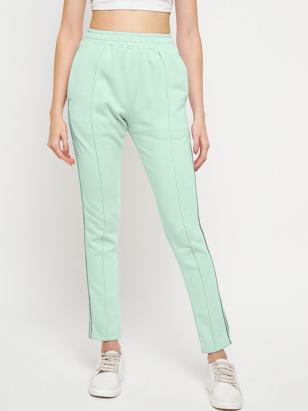 Women Mid-Rise Knitted Sports Track Pant with Pockets