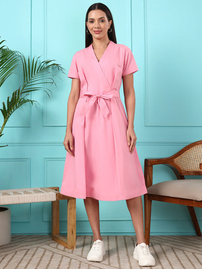 Cotton V-Neck dress with a waist tie-up