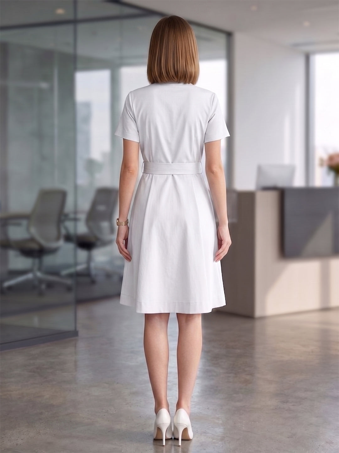 Cotton V-Neck dress with a waist tie-up