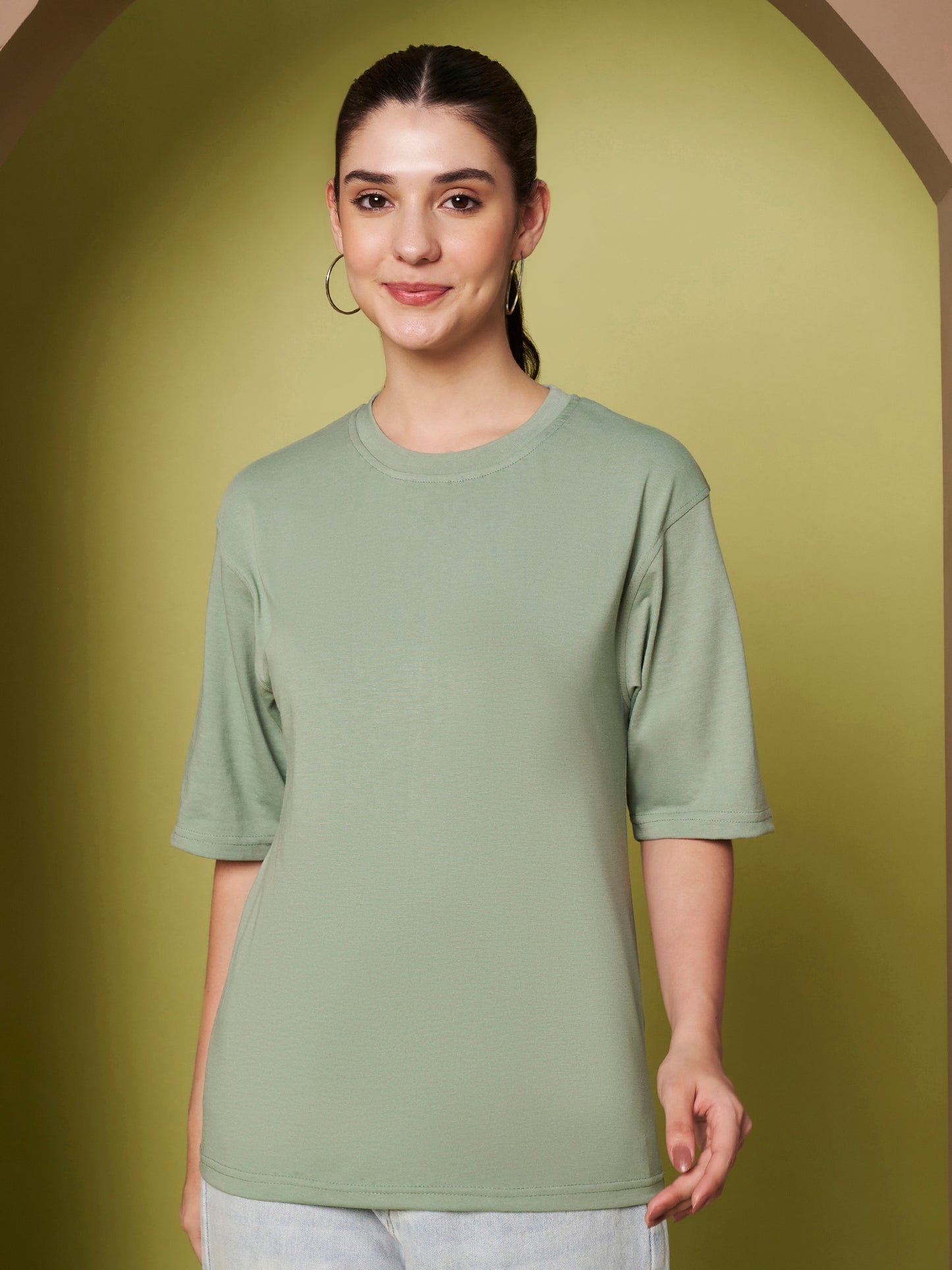 BRINNS Women Solid Round Neck Cotton T-shirt