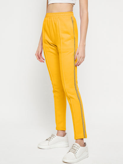 Women Mid-Rise Knitted Sports Track Pant with Pockets
