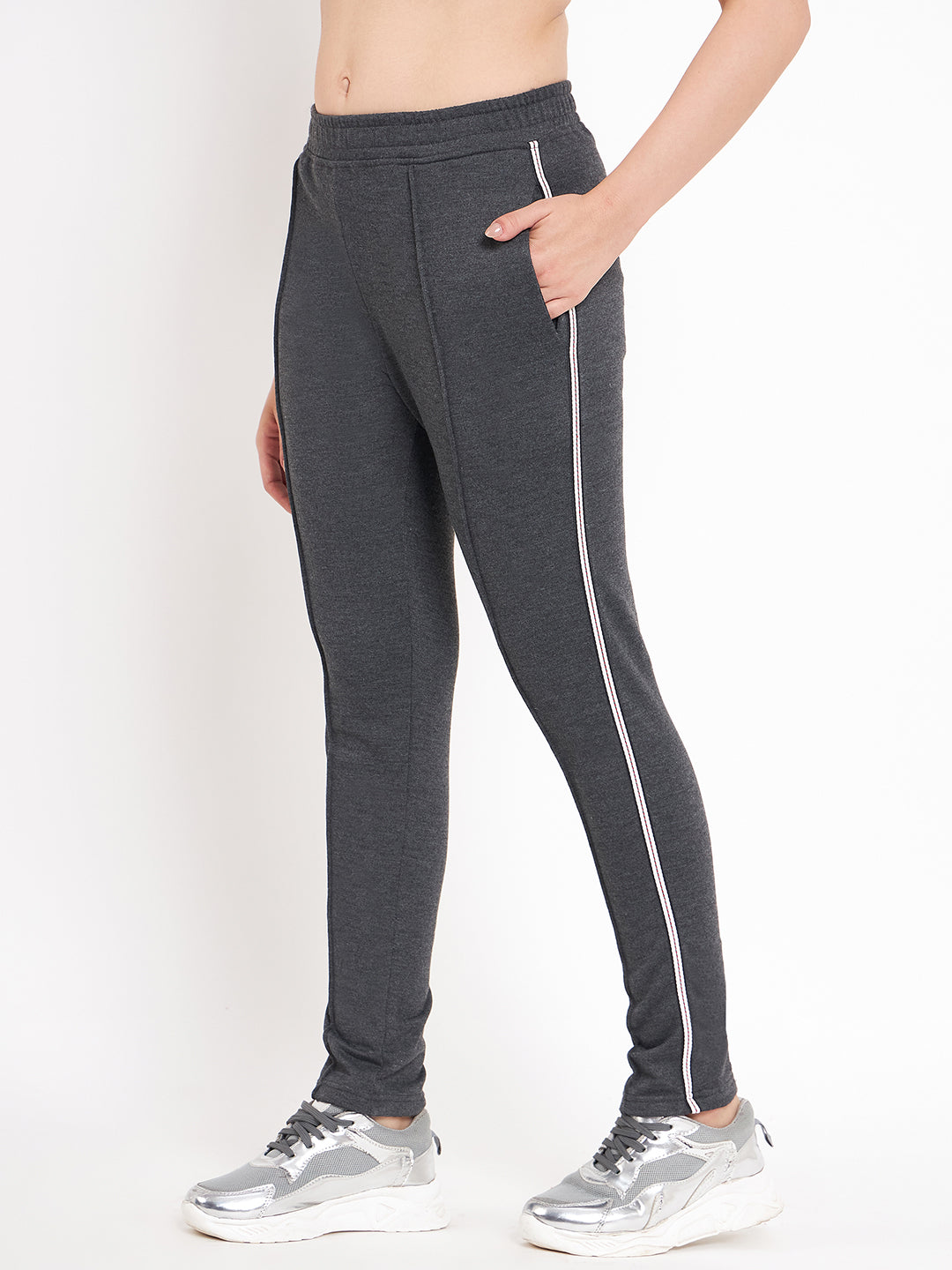 Women Mid-Rise Knitted Sports Track Pant with Pockets