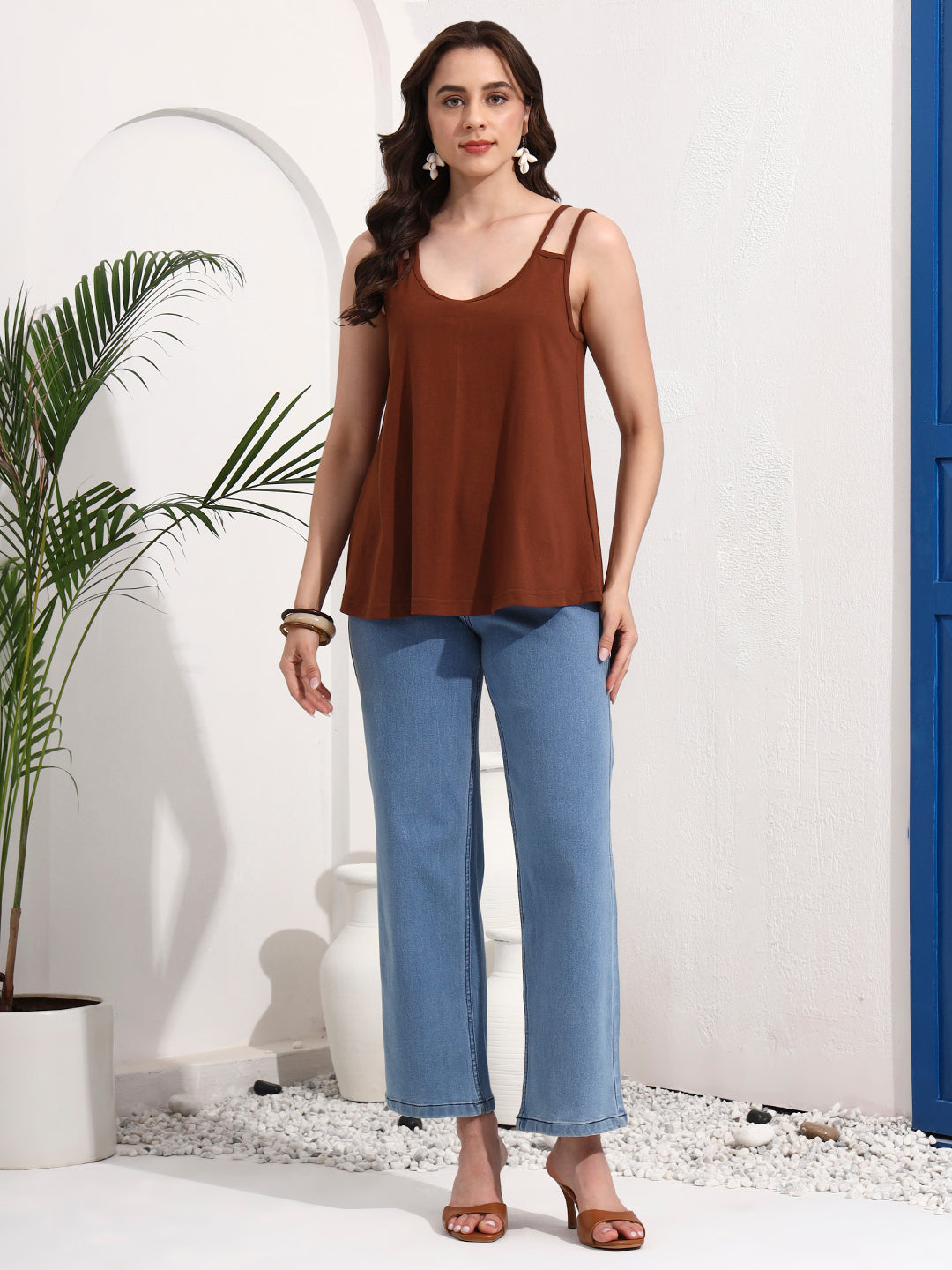 Sleeveless Scoop Neck Tank Top