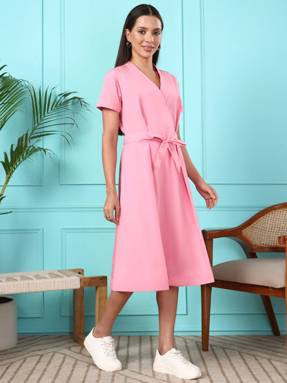 Cotton V-Neck dress with a waist tie-up