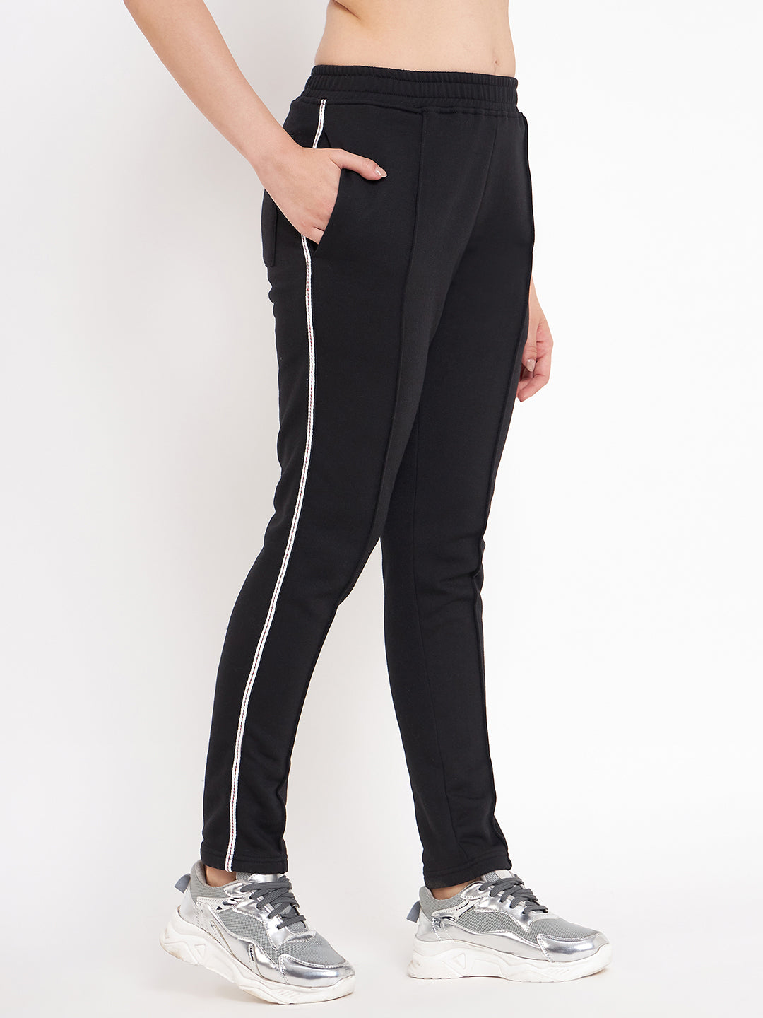 Women Mid-Rise Knitted Sports Track Pant with Pockets