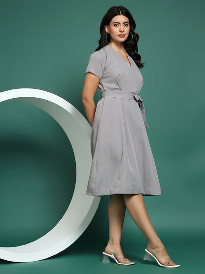 A-line dress with a waist tie-up