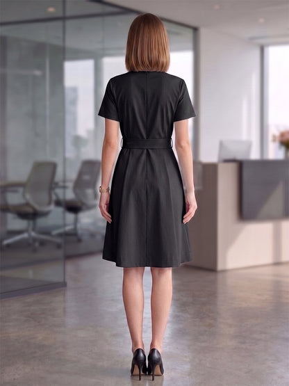 Cotton V-Neck dress with a waist tie-up