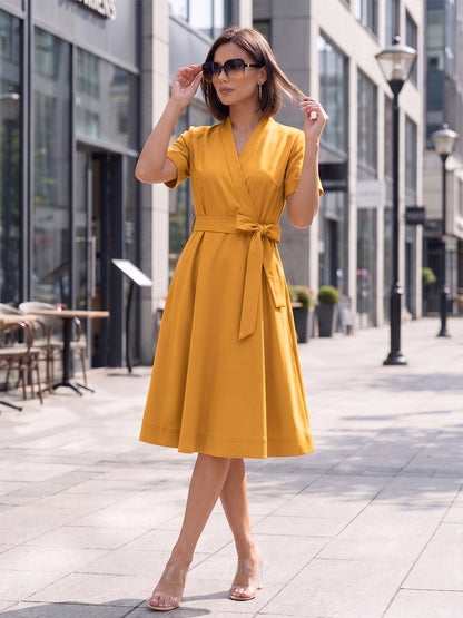 A-line dress with a waist tie-up
