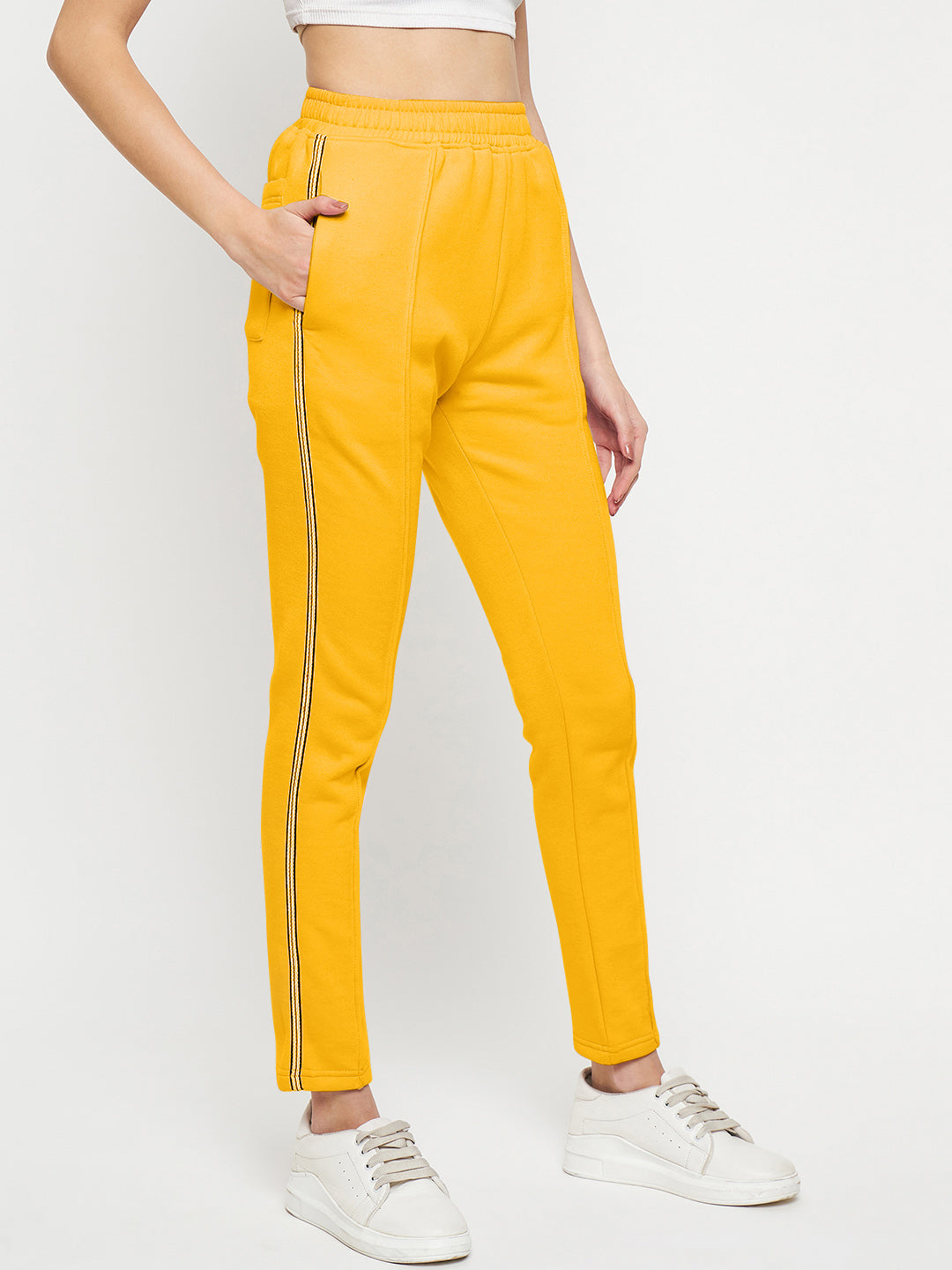 Women Mid-Rise Knitted Sports Track Pant with Pockets