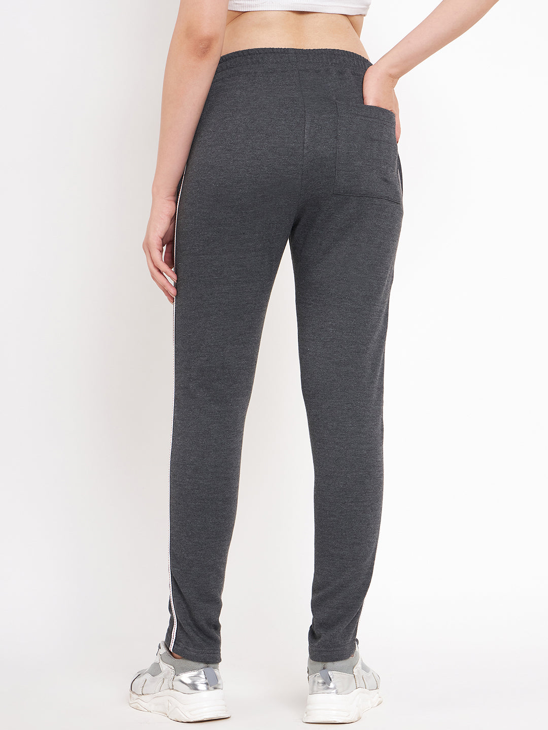 Women Mid-Rise Knitted Sports Track Pant with Pockets