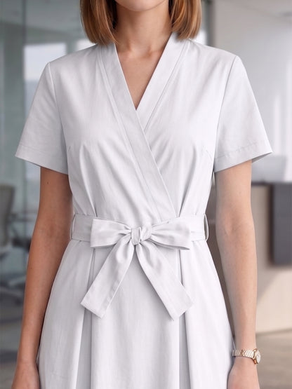 Cotton V-Neck dress with a waist tie-up
