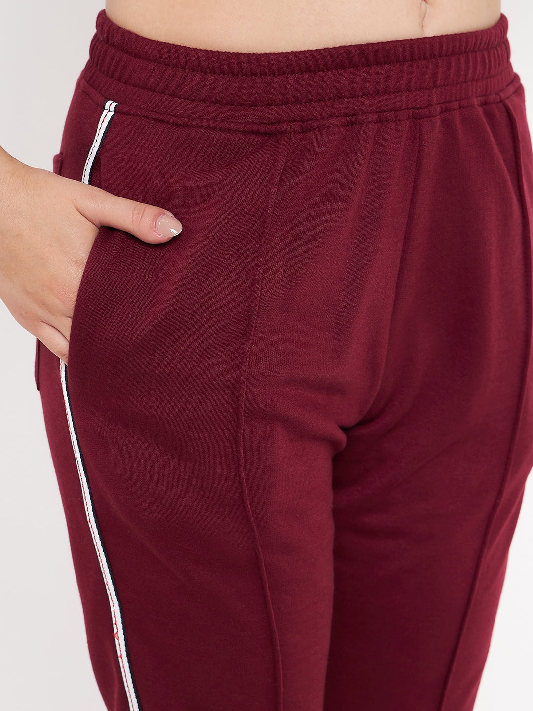 Women Mid-Rise Knitted Sports Track Pant with Pockets