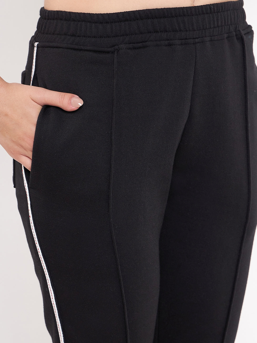 Women Mid-Rise Knitted Sports Track Pant with Pockets