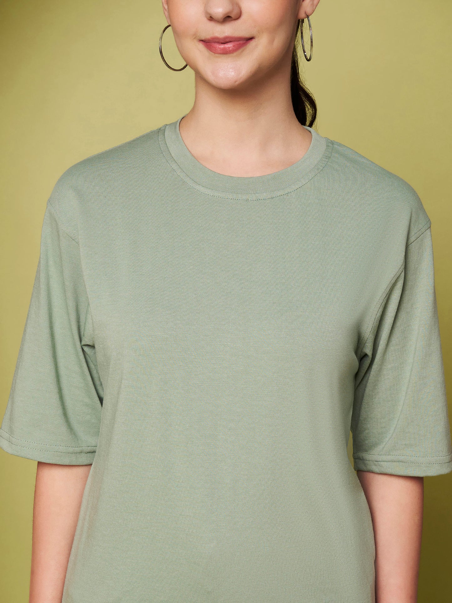BRINNS Women Solid Round Neck Cotton T-shirt