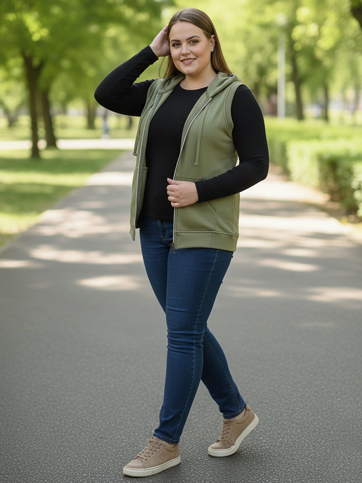 Plus Size Sleeveless Hooded sweatshirt
