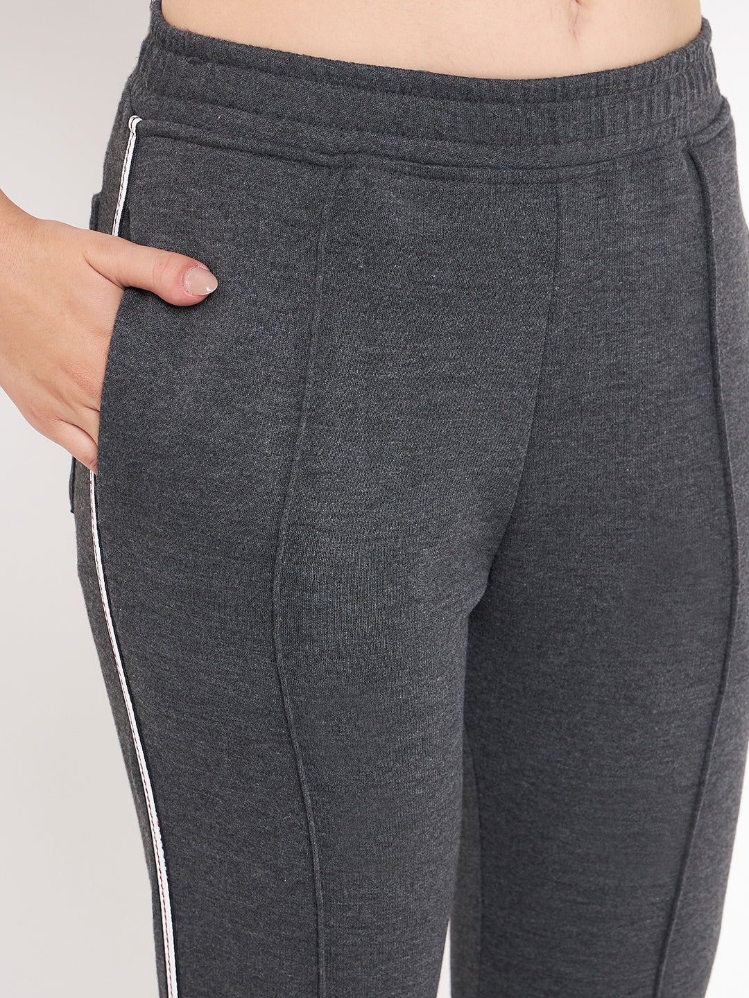 Women Mid-Rise Knitted Sports Track Pant with Pockets