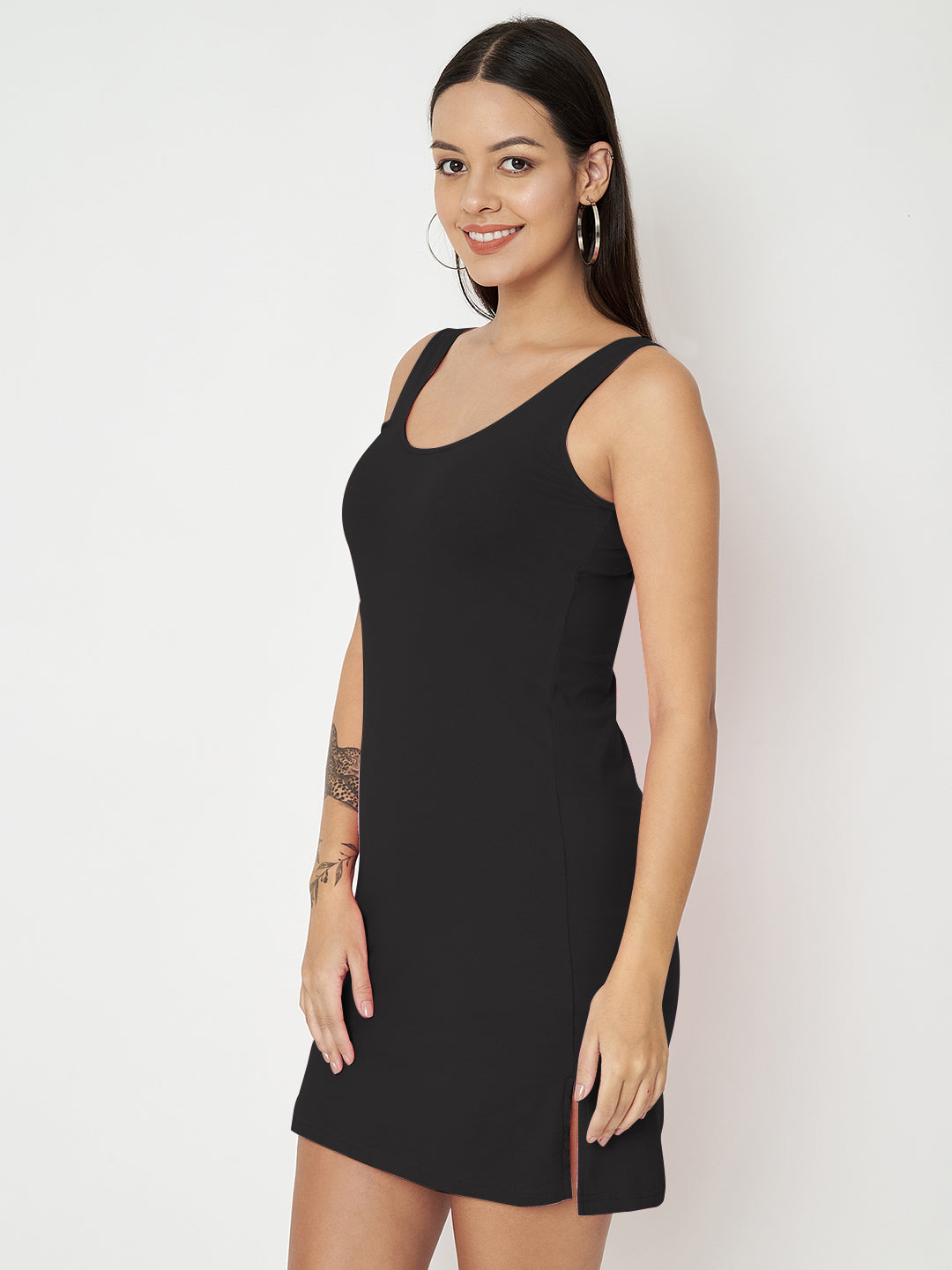 BRINNS Women Scoop Neck Sleeveless bodycon Mini Dress