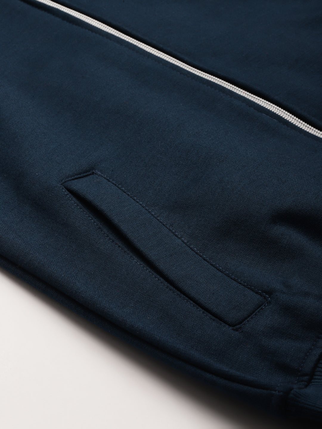 Solid Fleece-Lined Zip-Closure Hooded Sweatshirt with Pockets