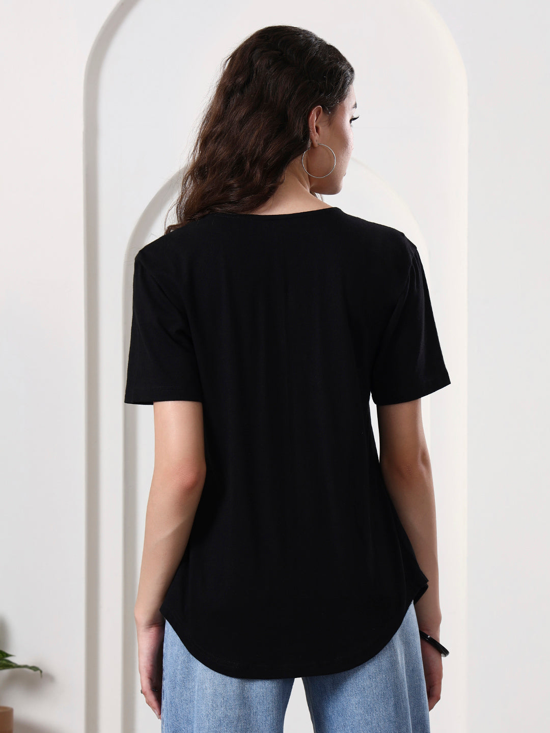 Women Solid Scoop Neck Gathered Top