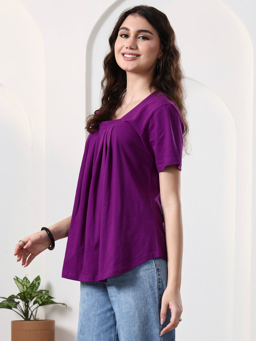 Women Solid Scoop Neck Gathered Top