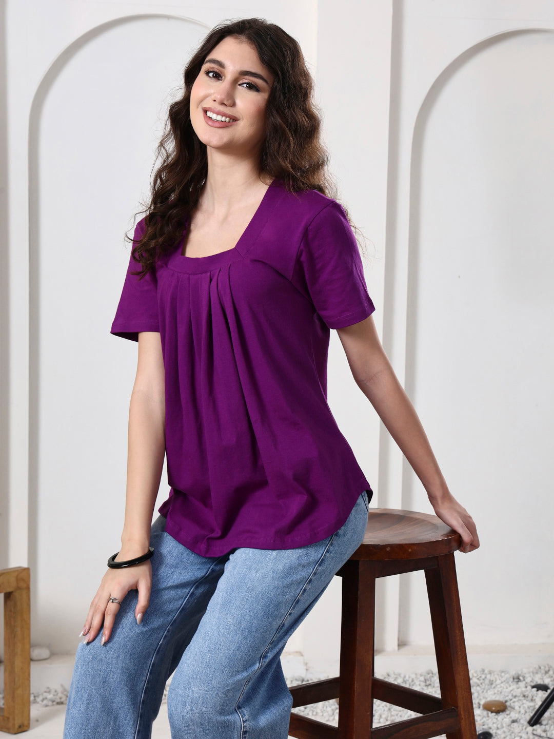 Women Solid Scoop Neck Gathered Top