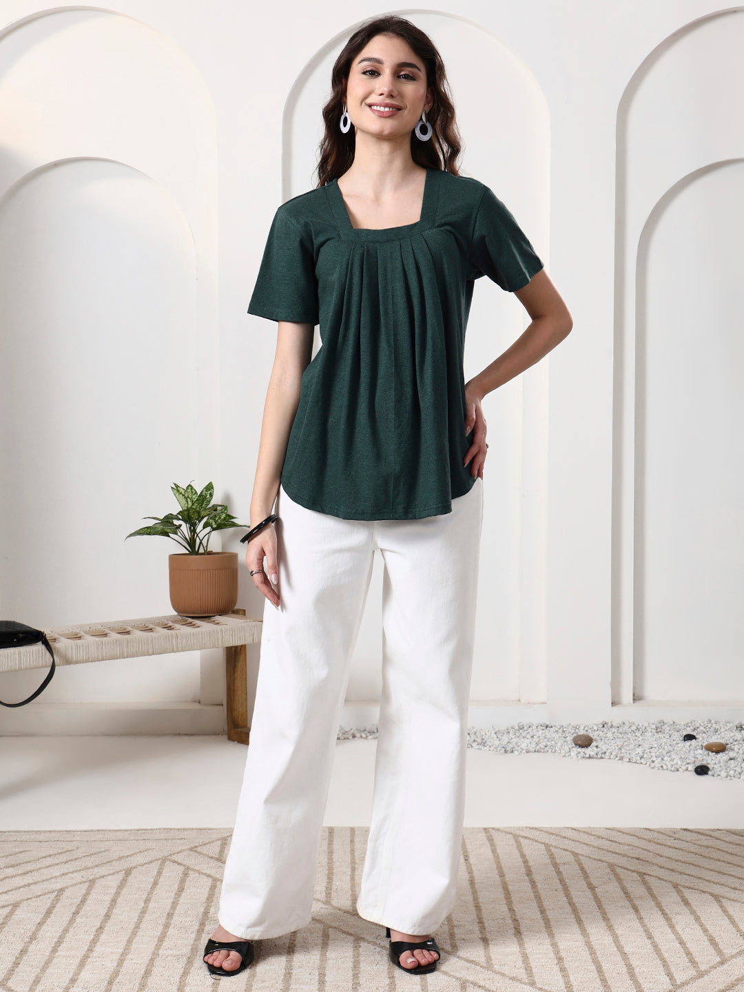 Women Solid Scoop Neck Gathered Top