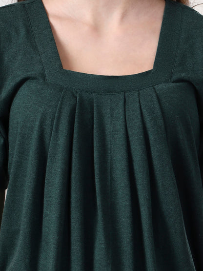 Women Solid Scoop Neck Gathered Top