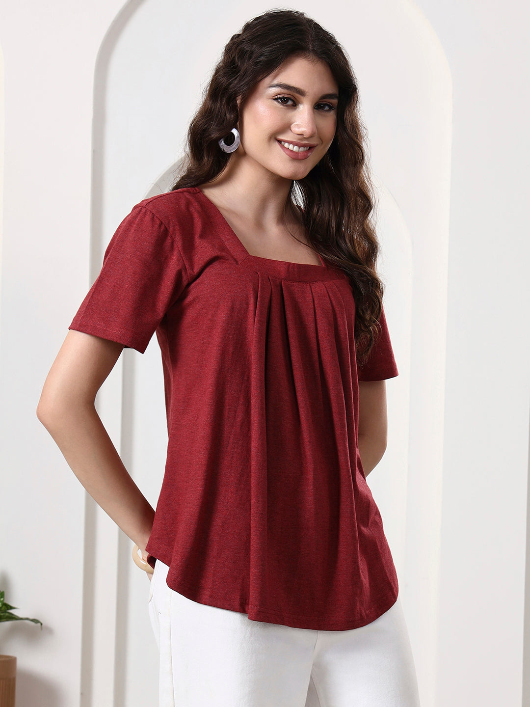 Women Solid Scoop Neck Gathered Top