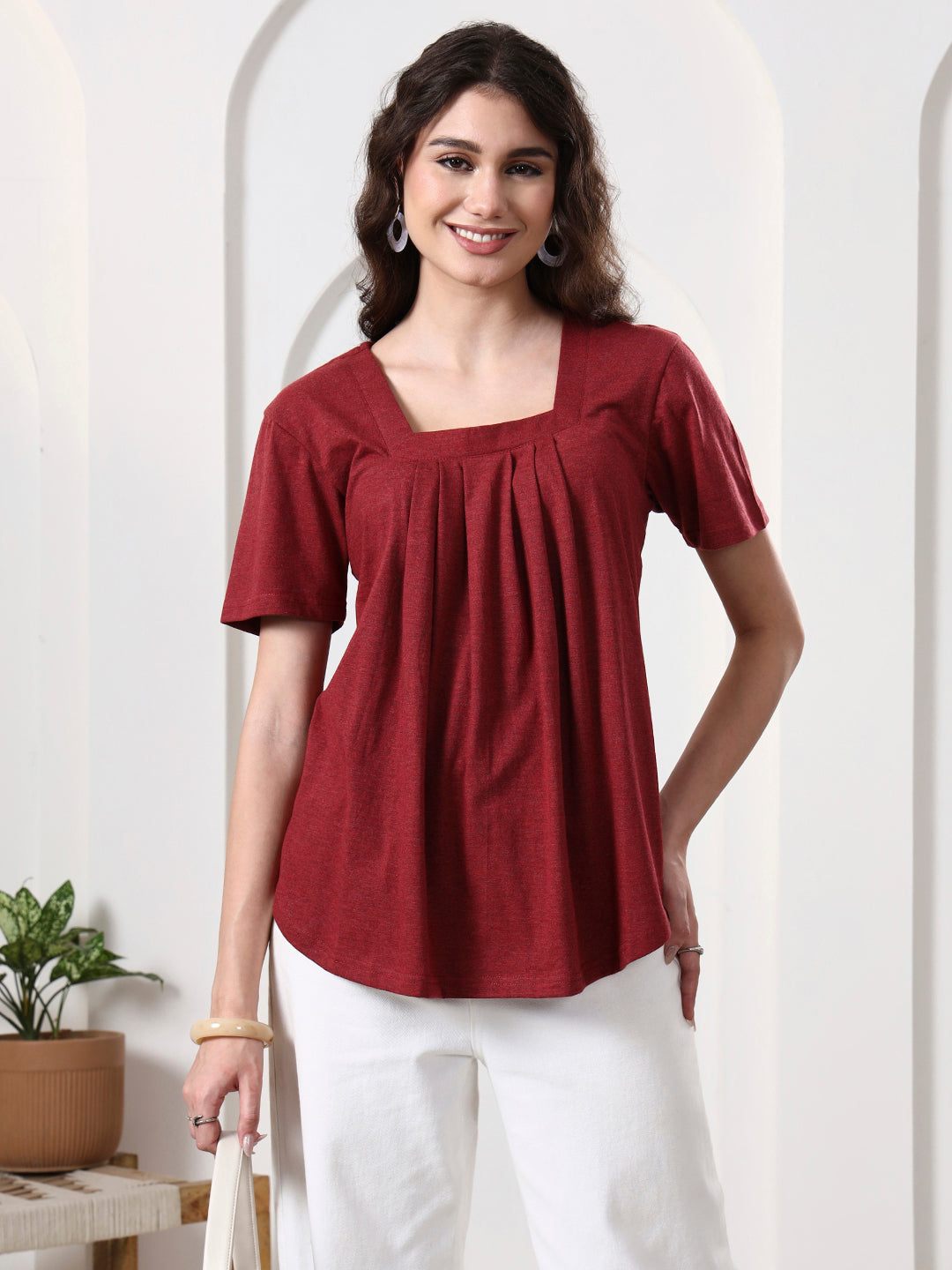 Women Solid Scoop Neck Gathered Top