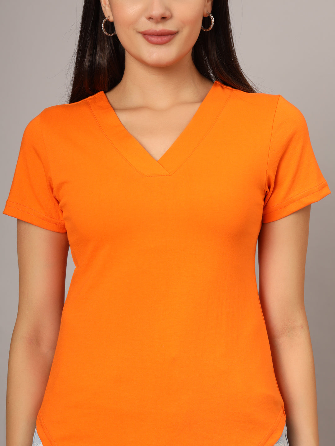 BRINNS Women Solid V-Neck Pure Cotton T-shirt