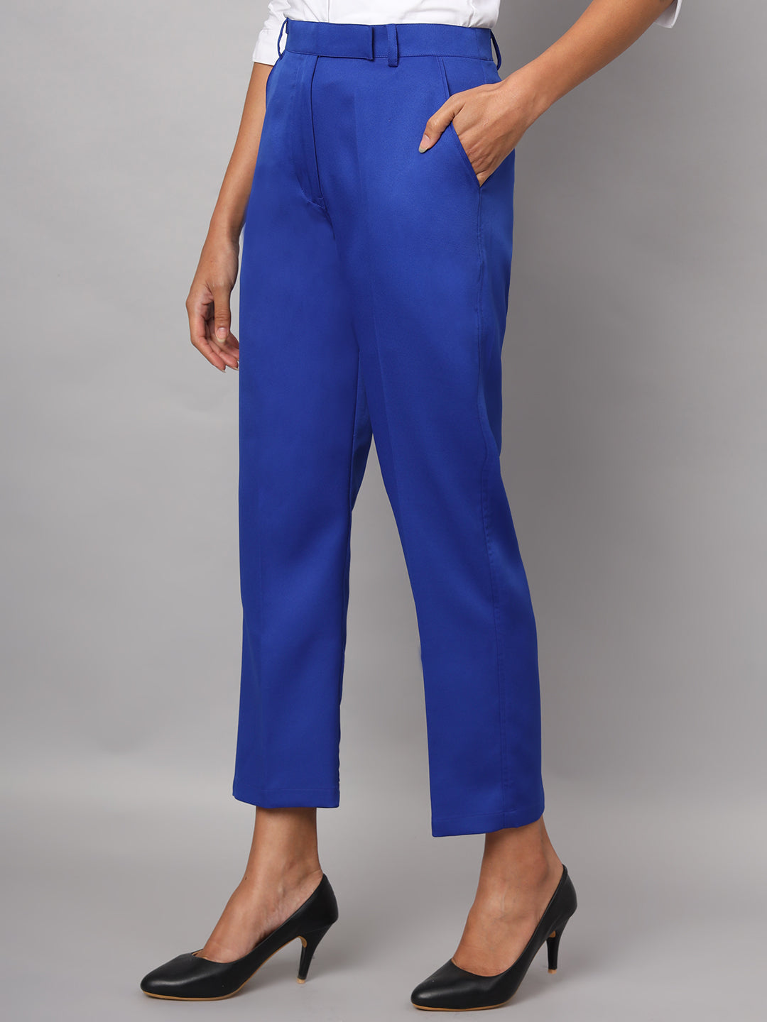 Women Mid-Rise Relaxed Straight Leg Cropped Trousers